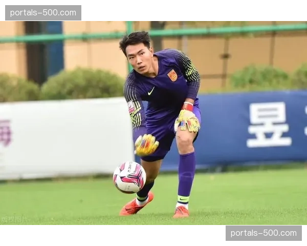 泰山攻防转换节奏加快 陈泽仕长传调度制造门将失误